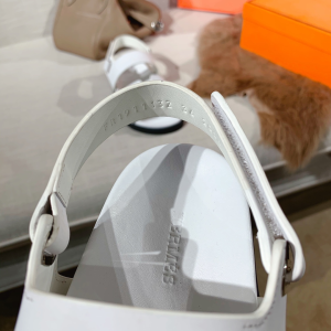 Luxury Womens Shoes Hermes Takara Sandal in White Calfskin 35 To 40 A151PP390 AA147520