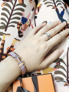 Luxury Womens Jewelry Hermes Clic H Tartan Bracelet A205PP260 AA147733