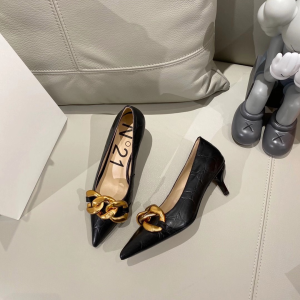 No21 Chain Link Pumps Black Calfskin 
