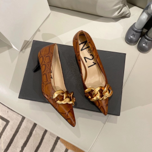 No21 Chain Link Pumps Brown Calfskin 