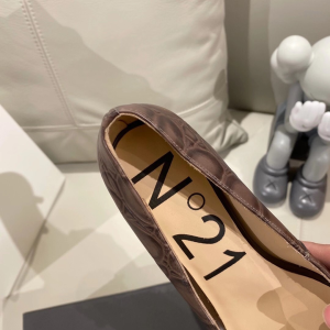 Luxury Womens Shoes No21 Chain Link Pumps in Grey Calfskin 35 To 41 A136PP430 AA147959