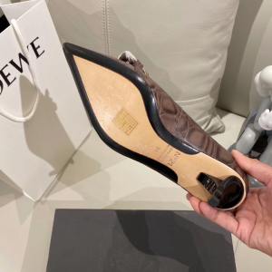 Luxury Womens Shoes No21 Chain Link Pumps in Grey Calfskin 35 To 41 A136PP430 AA147959