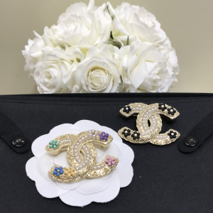 Luxury Womens Jewelry Chanel Pearls Flower CC Logo Brooch A152PP140 AA148130