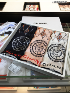 Luxury Womens Scarf Chanel 2021 Cashmere Silk Scarf Pink 90x90CM A151PP180 AA148044