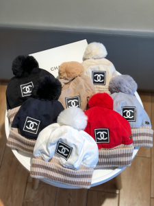 Luxury Womens Hats Chanel CC Knit Winter Hat with Pom White A190PP95 AA148267