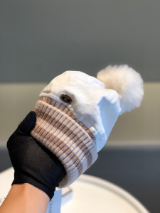 Luxury Womens Hats Chanel CC Knit Winter Hat with Pom White A190PP95 AA148267