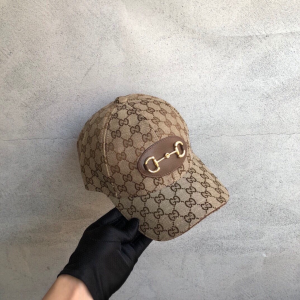 Luxury Womens Hats Gucci Horsebit GG Supreme Baseball Hat in Beige A190PP90 AA148306