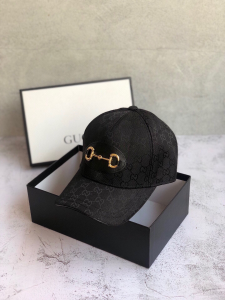 Luxury Womens Hats Gucci Horsebit GG Supreme Baseball Hat in Black A190PP90 AA148305
