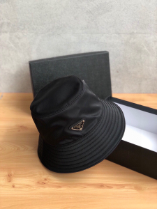 Luxury Womens Hats Prada Nylon Bucket Hat in Black A190PP105 AA148303
