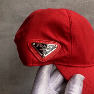 Luxury Womens Hats Prada Red Nylon Baseball Cap Hat A190PP95 AA148277