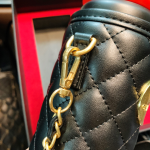 Luxury Womens Accessories Chanel Lambskin Quilted Water Bottle Black A62PP280 AA148359