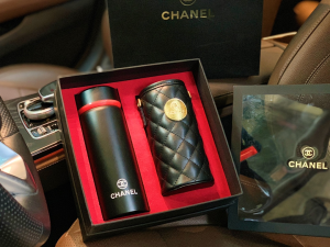 Luxury Womens Accessories Chanel Lambskin Quilted Water Bottle Black A62PP280 AA148359