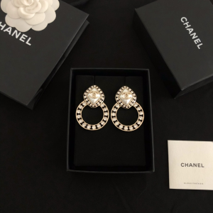 Luxury Womens Jewelry Chanel 2021 Crystals Earrings A39PP145 AA148347