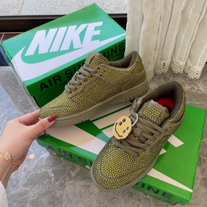 CPFM x Nike Dunk Low Pure Platinum Spiral Sage Green CPFM x Nike Dunk Low Pure Platinum Spiral Sage Green