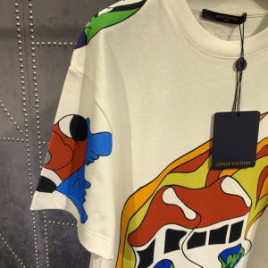 Luxury Womens Clothing Louis Vuitton LV Screen Printed T Shirt SML A154PP280 AA148880