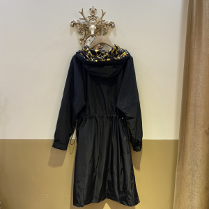 Luxury Womens Clothing Versace Logo Dress Black SML A198PP780 AA149006