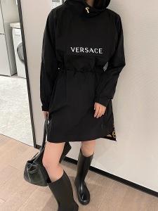 Luxury Womens Clothing Versace Logo Dress Black SML A198PP780 AA149006
