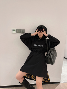 Luxury Womens Clothing Versace Logo Dress Black SML A198PP780 AA149006