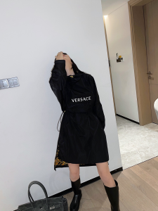 Luxury Womens Clothing Versace Logo Dress Black SML A198PP780 AA149006