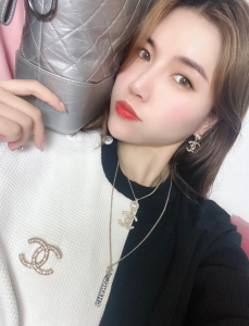 Luxury Womens Jewelry Chanel Gold CC Logo Pendant Earrings A205PP170 AA149010