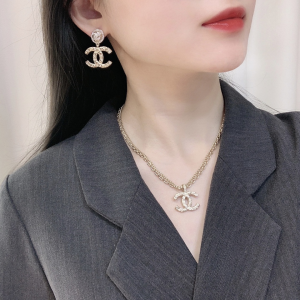 Luxury Womens Jewelry Chanel Gold CC Logo Pendant Earrings A205PP170 AA149010