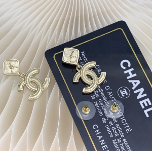 Luxury Womens Jewelry Chanel Multicolor Pearls CC Logo Earrings A205PP160 AA149012