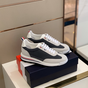 Thom Browne Tech Runner Sneakers In Black 