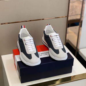 Luxury Mens Shoes Thom Browne Tech Runner Sneaker In Black 38 To 45 A136PP470 AA149316