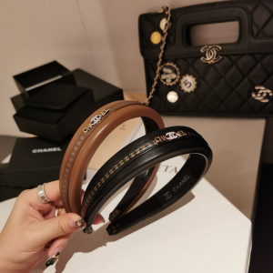 Luxury Womens Headband Chanel CC Logo Headband A152PP120 AA149821