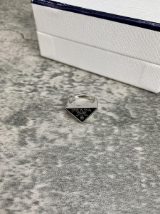Luxury Womens Jewelry Prada Symbole Triangle Logo Rings Black A152PP130 AA149811
