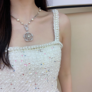 Luxury Womens Jewelry Chanel Crystal Star Flowers Pendant Necklace A205PP200 AA150082