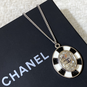 Luxury Womens Jewelry Chanel Round Pendant Necklace A205PP160 AA150079