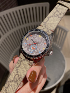 Gucci Beige Doraemon Dive Watch 