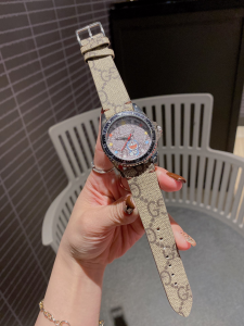 Luxury Womens Watches Gucci Beige Doraemon Dive Watch A213PP580 AA150132