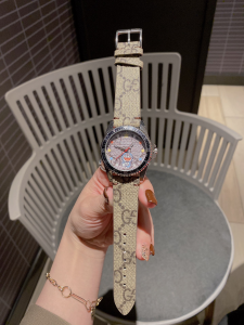 Luxury Womens Watches Gucci Beige Doraemon Dive Watch A213PP580 AA150132