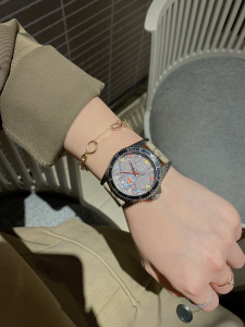 Luxury Womens Watches Gucci Beige Doraemon Dive Watch A213PP580 AA150132