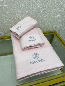 Chanel CC Logo Embroidery Cotton Chanel Bathroom Bath Towel 3 Sets Pink Chanel CC Logo Embroidery Cotton Chanel Bathroom Bath Towel 3 Sets Pink