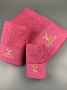 Louis Vuitton LV Logo Embroidery Cotton LV Bathroom Bath Towel 3 Sets Pink Louis Vuitton LV Logo Embroidery Cotton LV Bathroom Bath Towel 3 Sets Pink