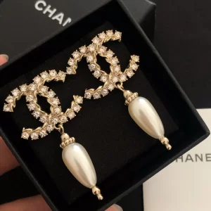 Luxury Womens Jewelry Chanel Cyrstals CC Logo Drop Earrings A39PP150 AA150211