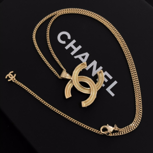 Luxury Womens Jewelry Chanel Gold CC Logo Pendant Necklace A39PP150 AA150209