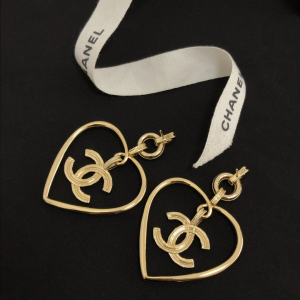 Luxury Womens Jewelry Chanel Gold CC Logo and Hearts Earrings A39PP185 AA150200
