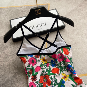 Luxury Womens Clothing Gucci Logo Floral White Swimsuit SML A144PP120 AA150503