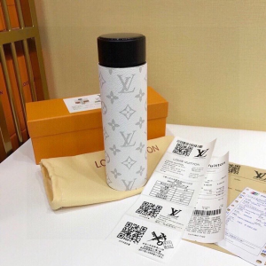 Louis Vuitton Temperature Display Vacuum Insulated Water Bottle 500ML Louis Vuitton Temperature Display Vacuum Insulated Water Bottle 500ML