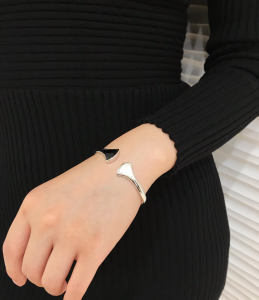 Luxury Womens Jewelry Bvlgari Divas Dream Bracelet A205PP380 AA150799