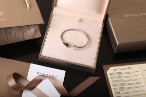 Luxury Womens Jewelry Bvlgari Divas Dream Bracelet A205PP380 AA150799