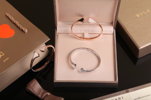 Luxury Womens Jewelry Bvlgari Divas Dream Bracelet A205PP380 AA150800