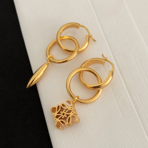 Luxury Womens Jewelry Loewe Anagram Asymmetric Earrings A39PP148 AA150909