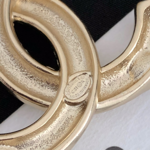 Luxury Womens Jewelry Chanel Gold CC Diamond Brooch A39PP145 AA151435