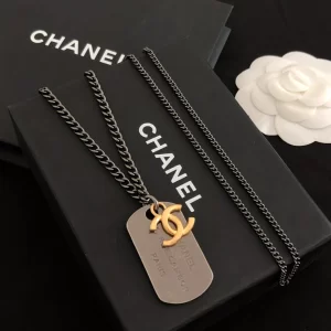 Luxury Womens Jewelry Chanel Vintage Tag CC Pendant Necklace A39PP135 AA151436