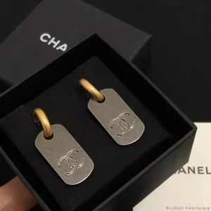 Luxury Womens Jewelry Chanel Vintage Tag Earrings A39PP115 AA151440